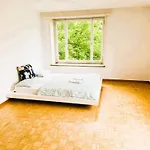Center With Balcony & Garden View Rigi - Self Checkin Lägenhet *