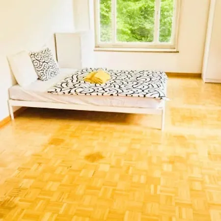 City Center Apartments With Balcony & Garden View Rigi - Self Checkin Daire Zürih