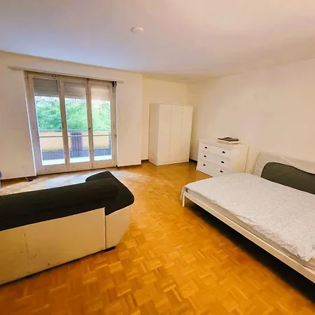 Daire City Center Apartments With Balcony & Garden View Rigi - Self Checkin Zürih