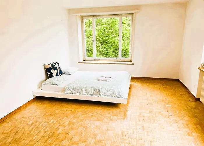 Center With Balcony & Garden View Rigi - Self Checkin Appartement *