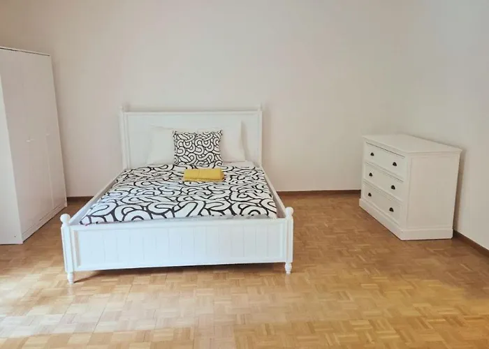 Center With Balcony & Garden View Rigi - Self Checkin شقة