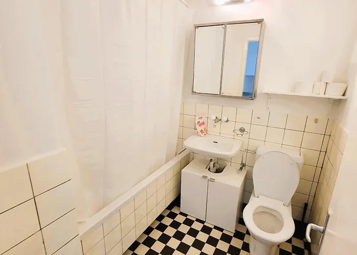 Center With Balcony & Garden View Rigi - Self Checkin زيورخ